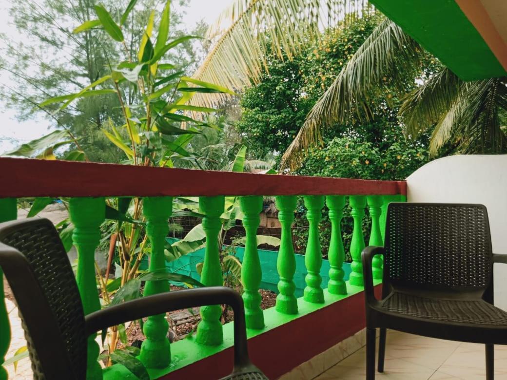 Rasta Mansion Beach Hostel And Rooms 아람볼 외부 사진