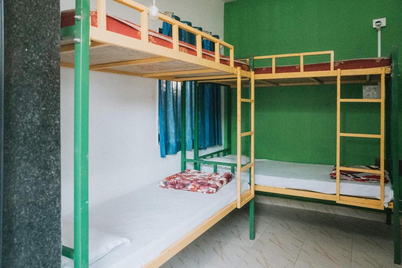 Rasta Mansion Beach Hostel And Rooms 아람볼 외부 사진