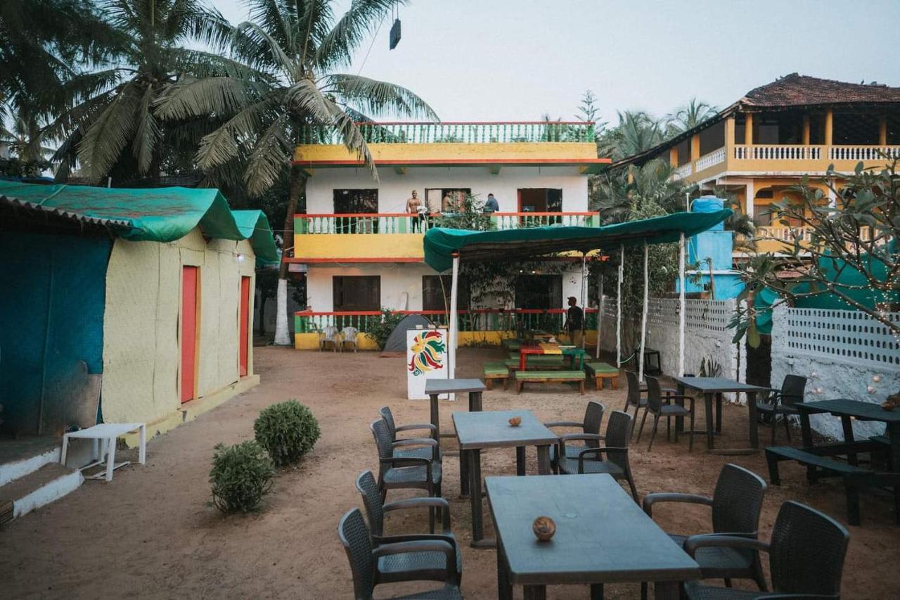 Rasta Mansion Beach Hostel And Rooms 아람볼 외부 사진